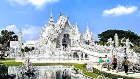 清邁出發：清萊美塞遊船+白廟+金三角+長頸村一日遊【中文】