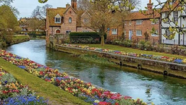 倫敦—坎特伯雷—西門花園—多佛白崖—經典路線VIP包車一日遊