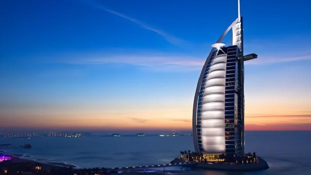 [Schnelle Buchung, noch am selben Tag nutzbar] AL IWAN Arabisches Buffetrestaurant im Segelboot-Hotel/Mahara Unterwasserrestaurant/Muntaha Himmelsrestaurant