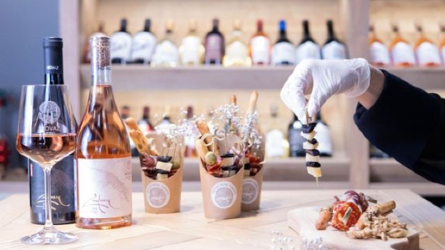 Weingut Hovaz + Brennerei Wosk Privattransfer Tagesausflug