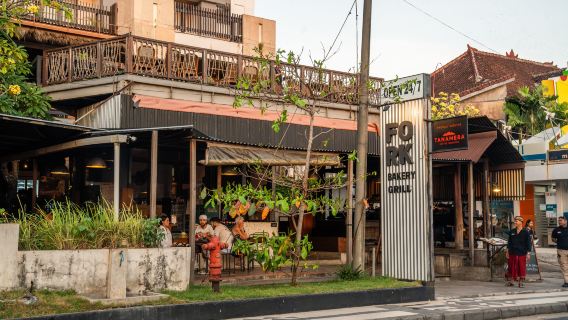 Paket Menu Romantis di Fork Pantai Kuta untuk 2 Orang