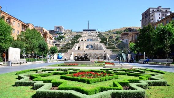Private sightseeing and walking tour in Yerevan