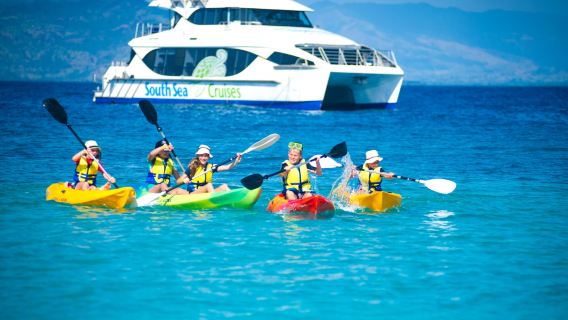 perjalanan satu hari dengan kapal pesiar ke pulau-pulau di Laut Selatan Fiji | Pengalaman snorkeling di pulau