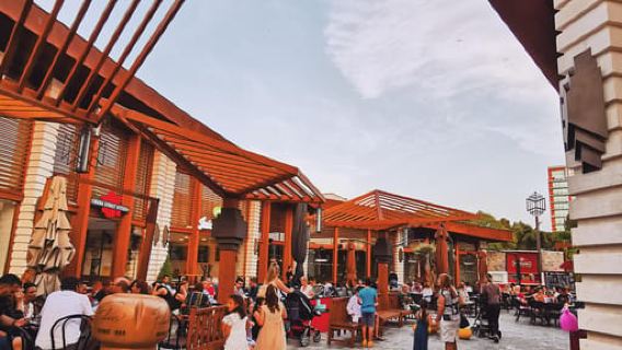 Tirana City Atmosphere and History. Rakia or wine included