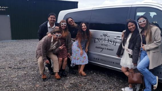 London: Full-Day English Wine Tour with Lunch