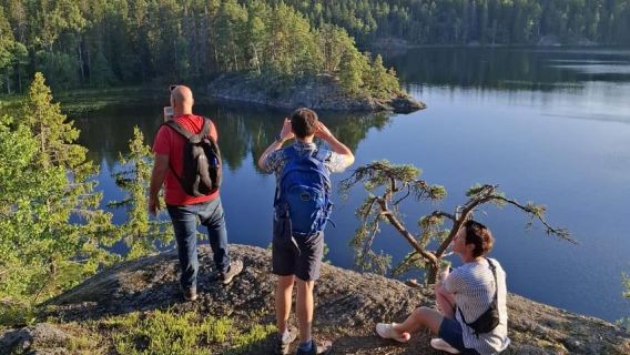 Stockholm: Sunset Hike in Tyresta National Park with Meal