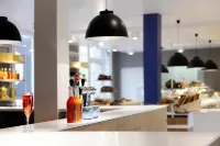 La Ruche Hotels in La Roche-Guyon