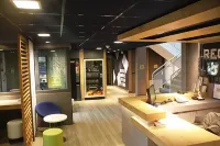 Ibis Budget Versailles Château Saint-Cyr Hotels in Saint-Cyr-l'Ecole
