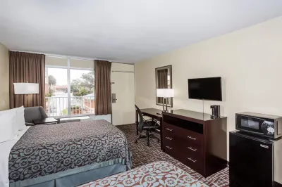 Days Inn by Wyndham Melbourne Hotels in Brevard County