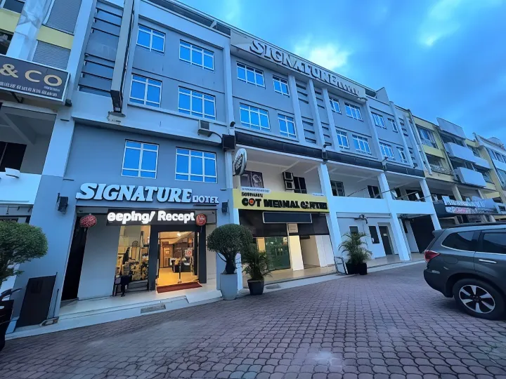 Signature Hotel