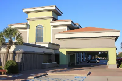 Holiday Inn Port Arthur - Park Central Hotels in Port Arthur