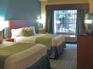 Econo Lodge Inn & Suites