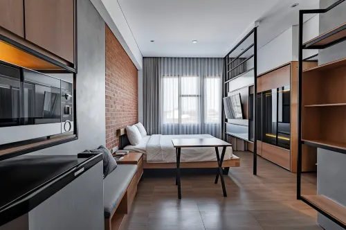 Loa Living Solo Baru Hotels in Grogol