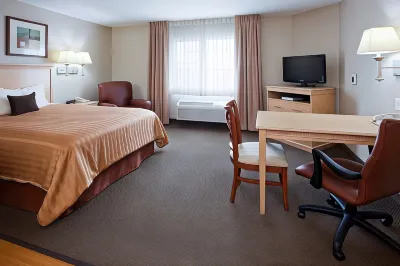 Candlewood Suites Milwaukee Brown Deer Hotels in Glendale