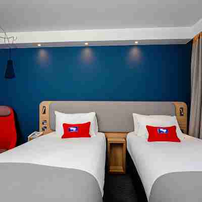 Holiday Inn Express Canterbury Rooms