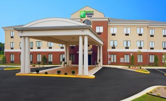 Holiday Inn Express & Suites Thornburg-S. Fredericksburg