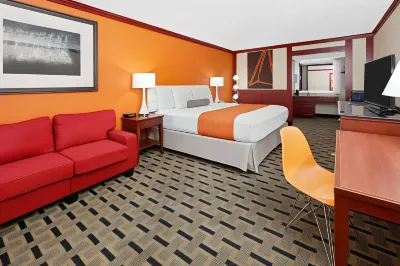 Howard Johnson by Wyndham San Marcos Hotels in Martindale