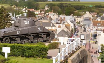 Les Villas d'Arromanches, Teritoria