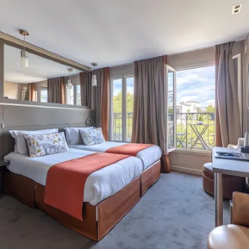 HOTEL MINERVE Hotels near Notre-Dame Cathedral of Paris