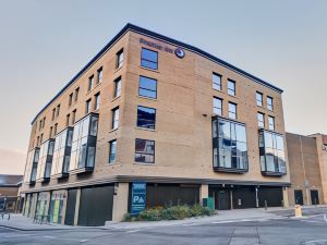 Premier Inn Horsham Town Centre