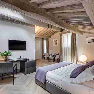 Palazzo Dipinto Rooms