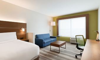 Holiday Inn Express & Suites Cincinnati NE - Redbank Road