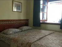 Kondominium Lippo Carita Selatan Hotels near Penginapan Carita