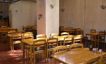 Matsue Universal Hotel - Housity