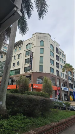 Warisan Hotel Отели рядом с достопримечательностью «Land Below The Wind»