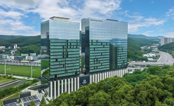 DoubleTree by Hilton Seoul Pangyo