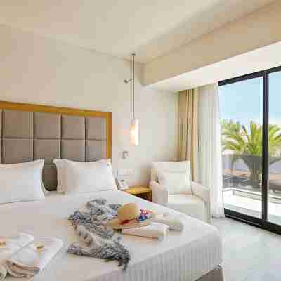 Samian Mare Hotel, Suites & Spa Rooms