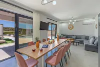 Luxurious Villa Micha Mare - 14 Bedrooms