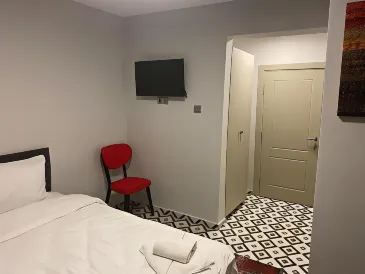 The Red Suite 29