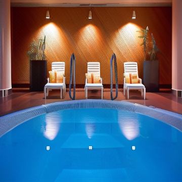 2. 머큐어 바르샤바..