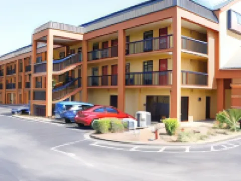 Home Town Inn & Suites Hotels in Crestview