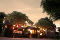 De Lungguh Family Homestay Hotel dekat MASJID PATOMAN BARAT