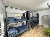 Ha Giang Hoppers Hostel and Tour Hotels in Phương Độ