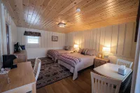 The Snowshoe Lodge