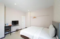Crew Express Hotel Hotels in Sena