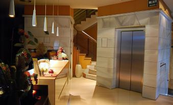 Hotel Mieres del Camino