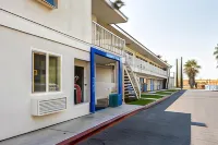 Motel 6 Bakersfield, CA - East Hotels in Kern County