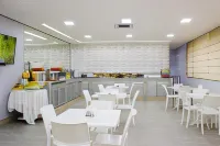 Imperial Plaza Hotel - Breakfast