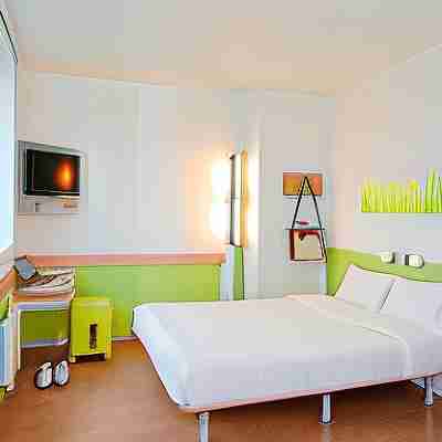 Hôtel ibis budget Aéroport le Bourget Garonor Rooms