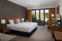 Yarra Valley Lodge, an EVT Hotel Hotels in Chirnside Park