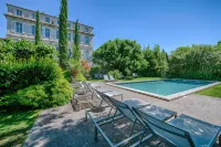 Chateau de Mazan Handwritten Collection - Pools