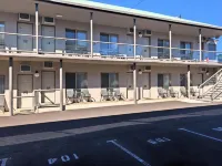 New England Motor Inn Hotels near University of New England