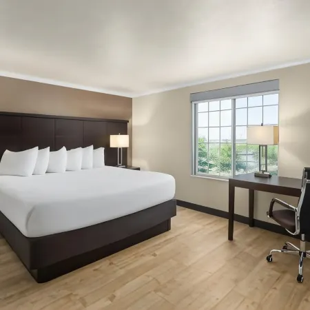 Ramada by Wyndham Moses Lake