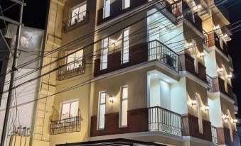 Nine Balconies Island Stay