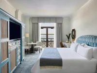 Harbourview Inn Hotels near Plum Elements