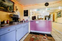 OYO Hotel Chapmanville Inn, WV - Hwy 119 Hotel di Logan